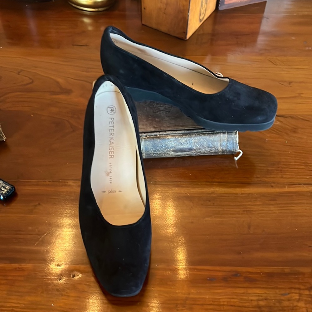 Peter Kaiser Plus Suede Loafers Black Scalloped Bottom